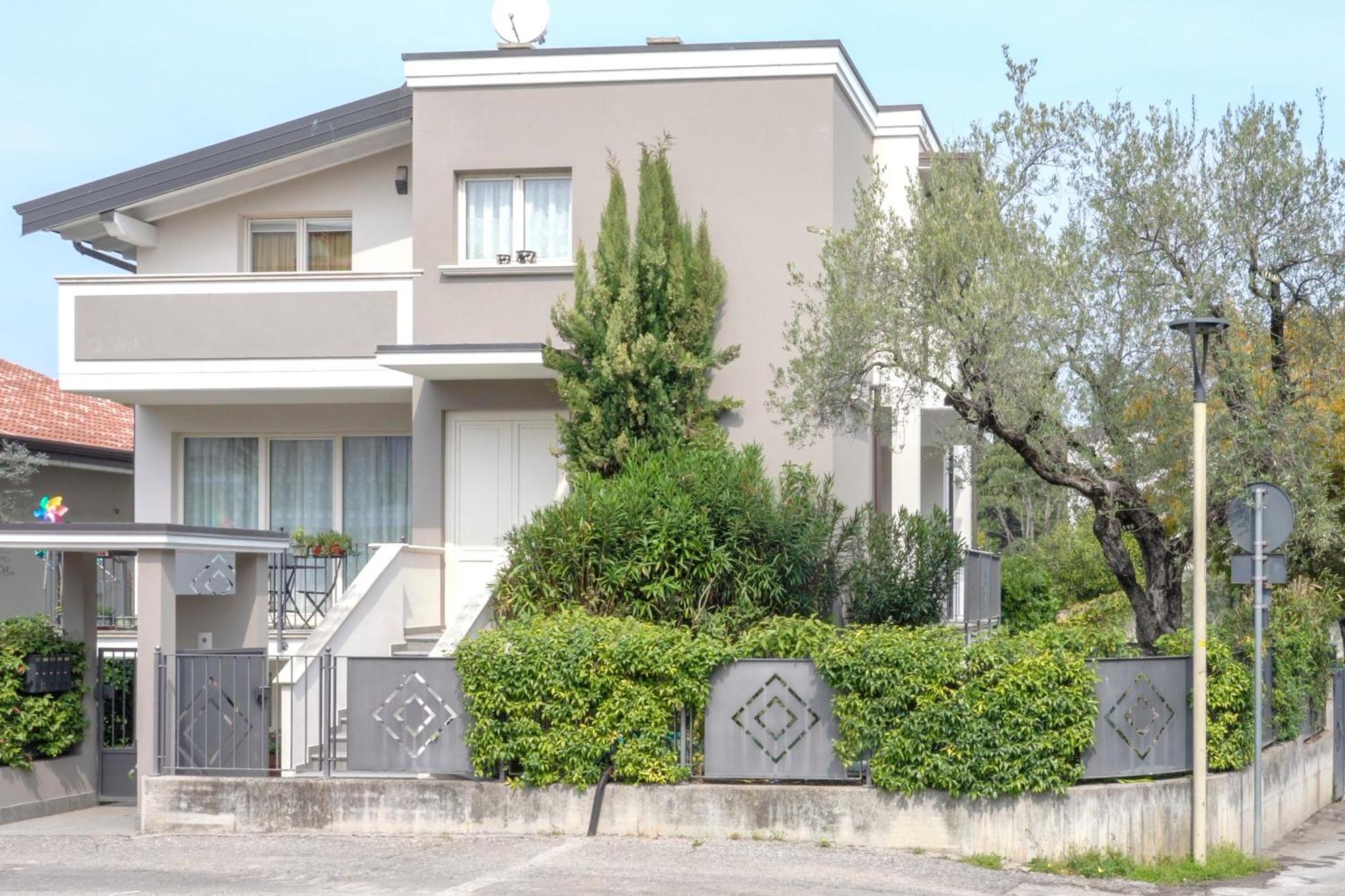 Matteotti Apartments Desenzano del Garda Eksteriør bilde